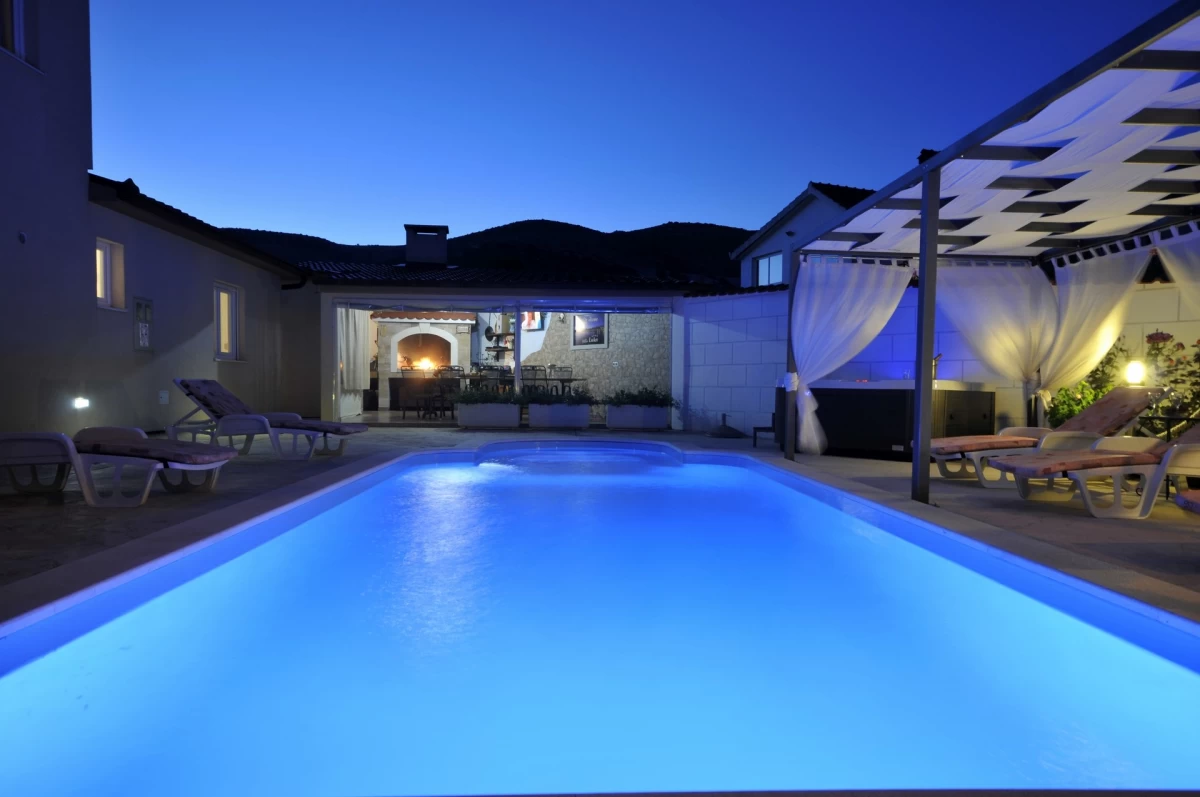 Villa Luka near Trogir near Split in Croatia from 166-261 € - 2 - Adriatic Luxury Villas