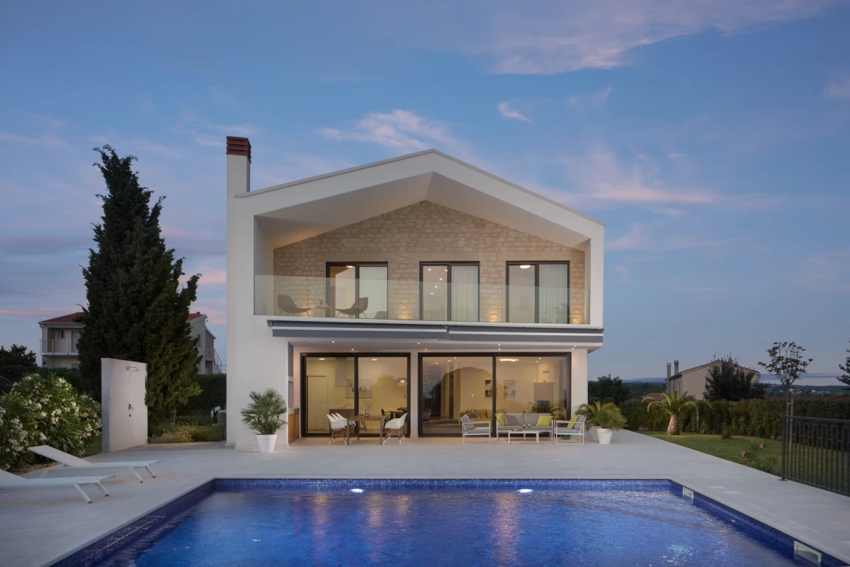 Villa Mariva - Adriatic Luxury Villas, ist einer der besten in unserer Auswahl der Villen. Mit flachdach ist dieses Haus, Fertighaus modern und es hat auch modern Bad.