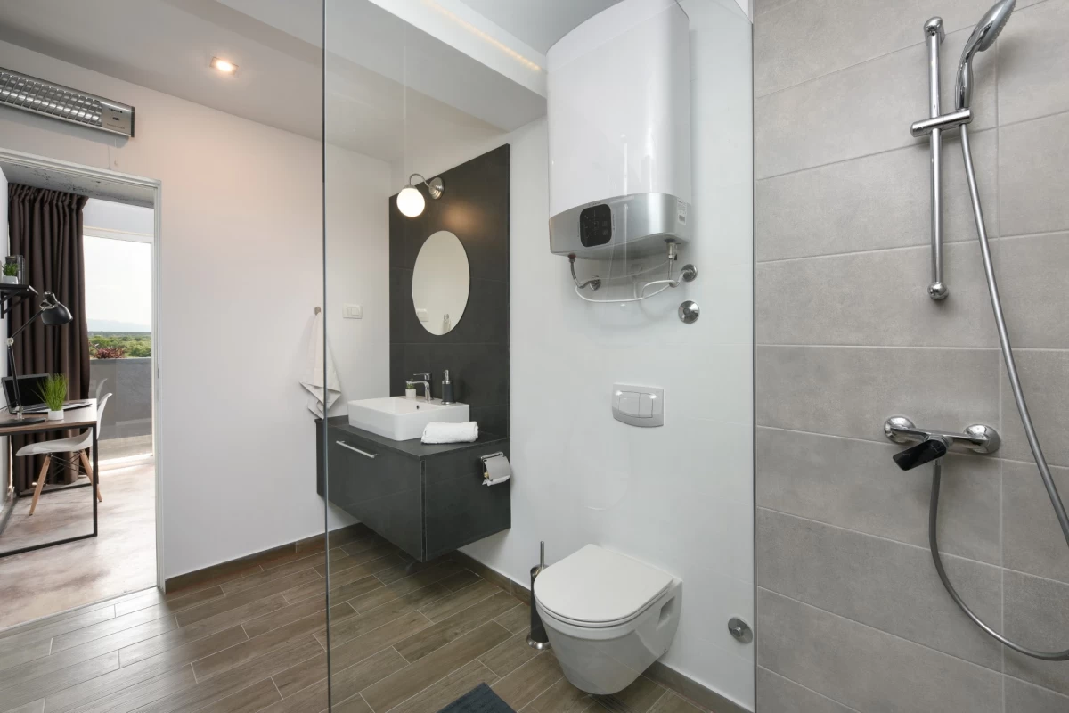 Villa Mendula En-Suite Bathroom - Adriatic Luxury Villas