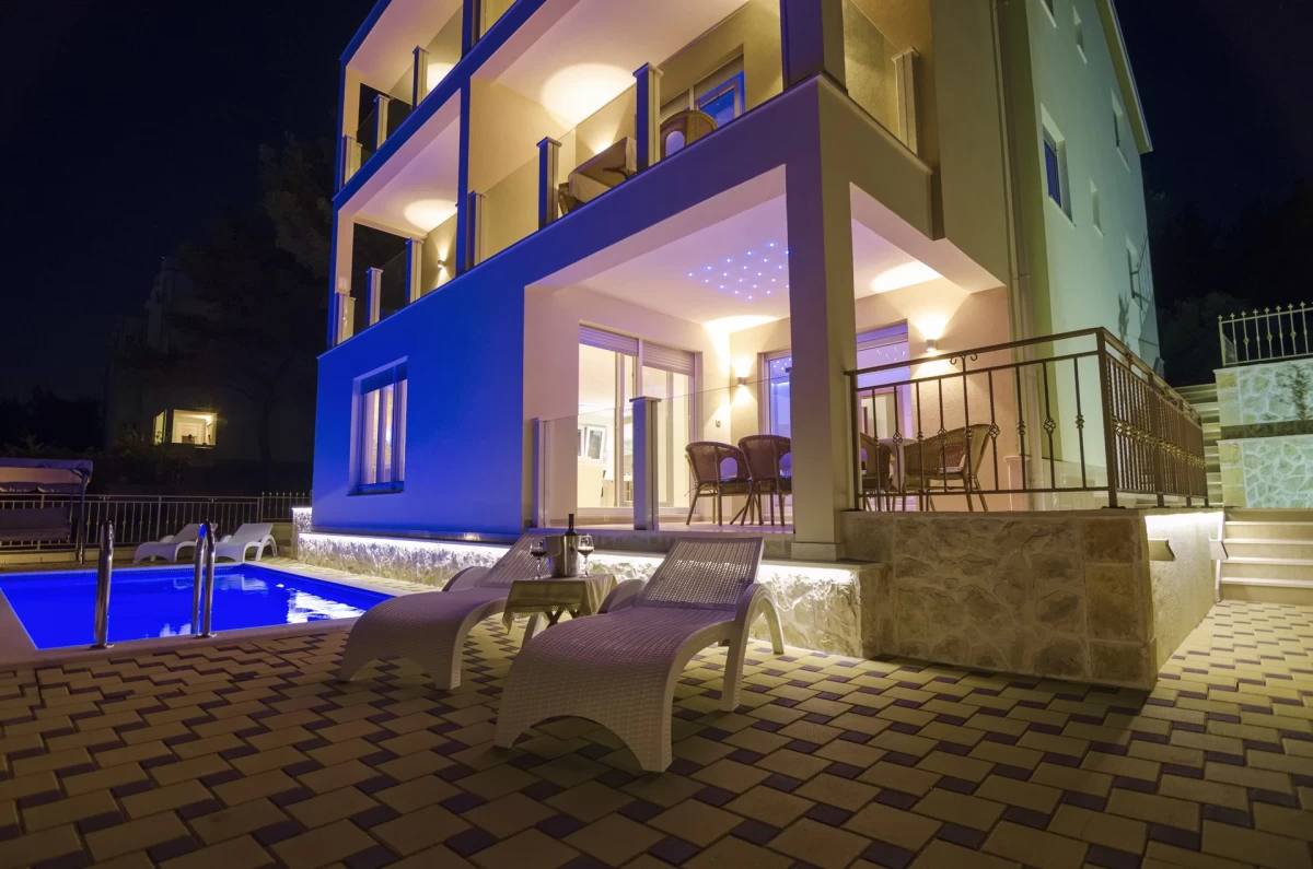 Vila Star Lights Trogir Hrvatska 380-950 € - Adriatic Luxury Villas