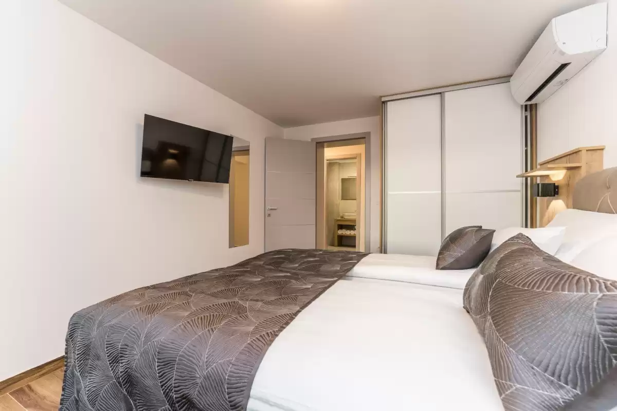 FRADAMA Blue A1 - Zadar, Dalmatien