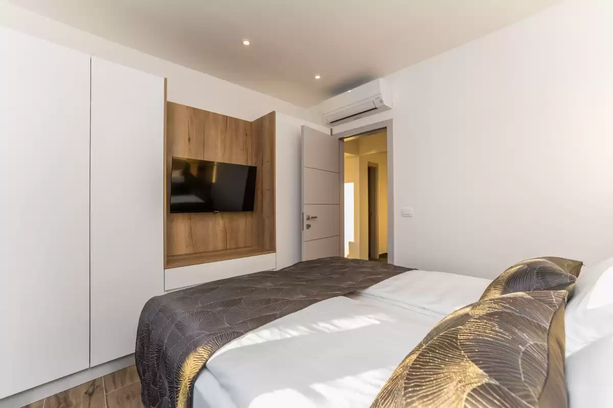 FRADAMA Blue A2 - Zadar, Dalmatia