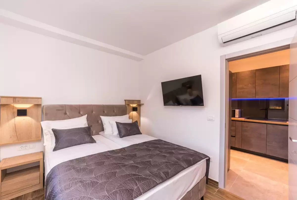 FRADAMA Blue A3 - Zadar, Dalmacija