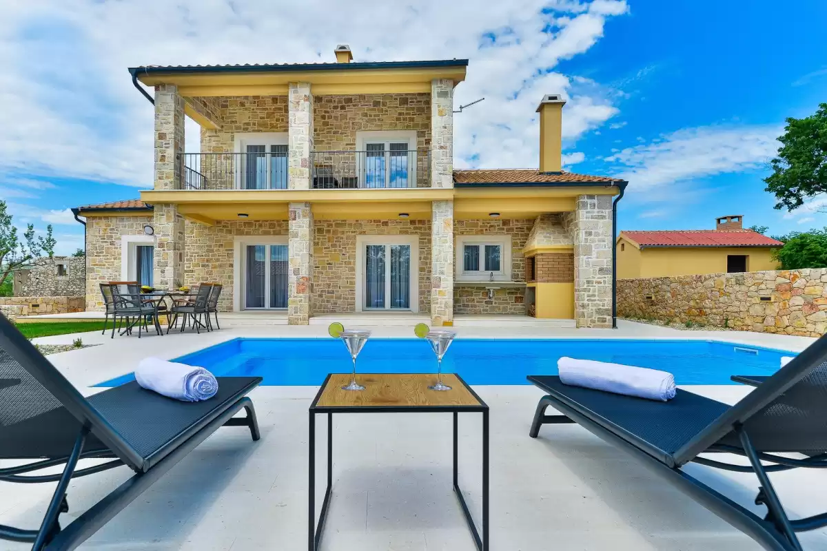 Villa Banovi near Zadar for Rent   Adriatic Luxury Villas