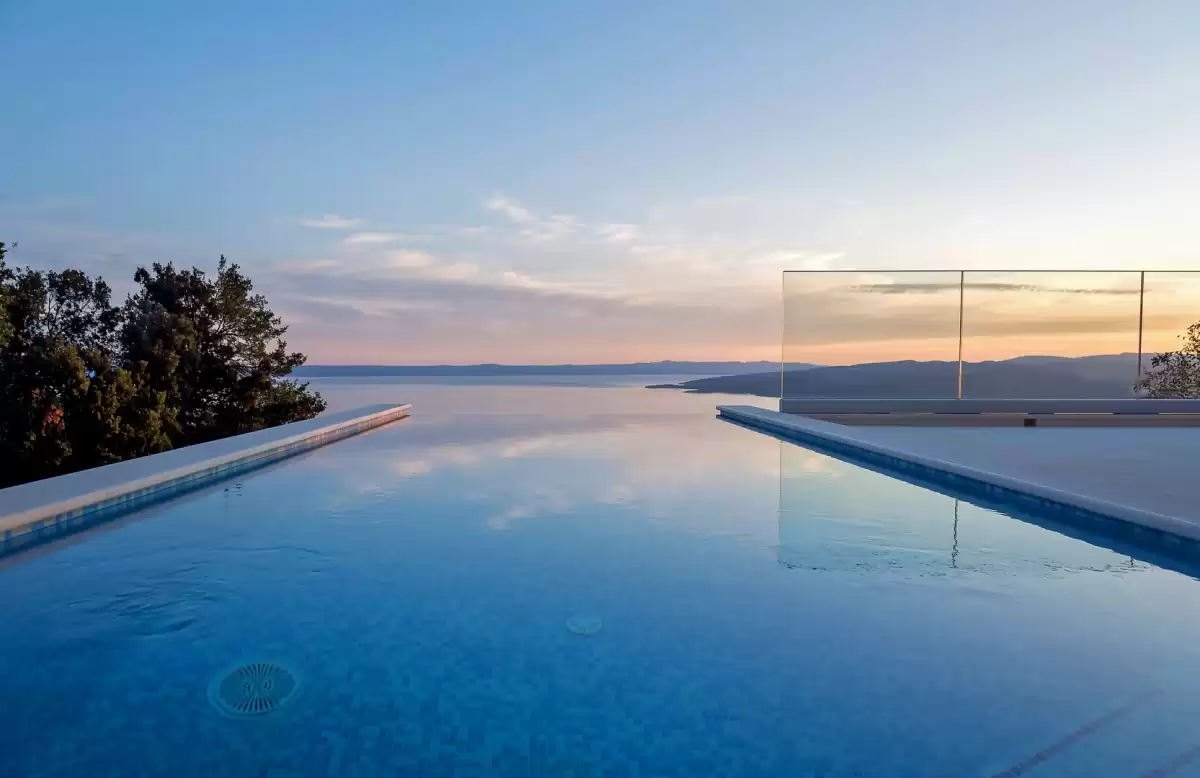 Check the best luxury Villas with heated Infinity Pool for your holidays and booking in Croatia - Dubrovnik, Isalnd, trogir.