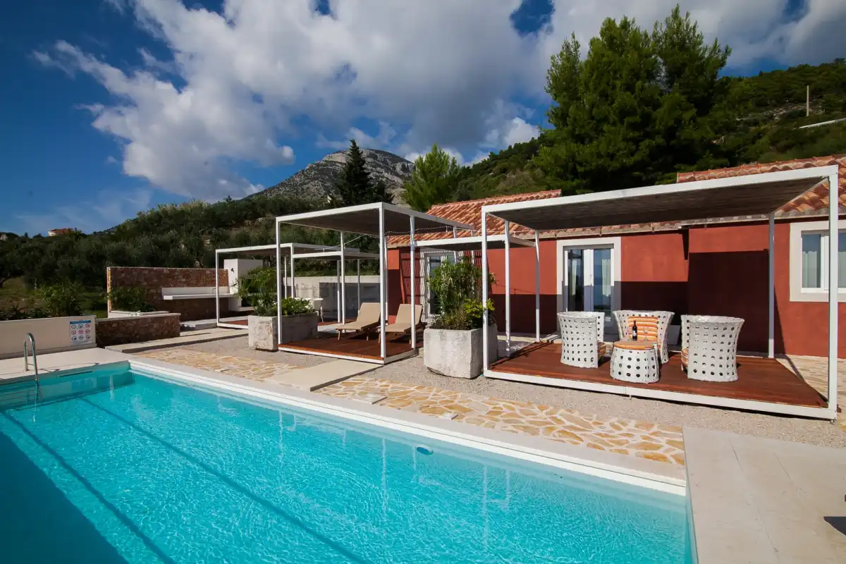 Vila Bolka - Brač, Hrvatski otoci