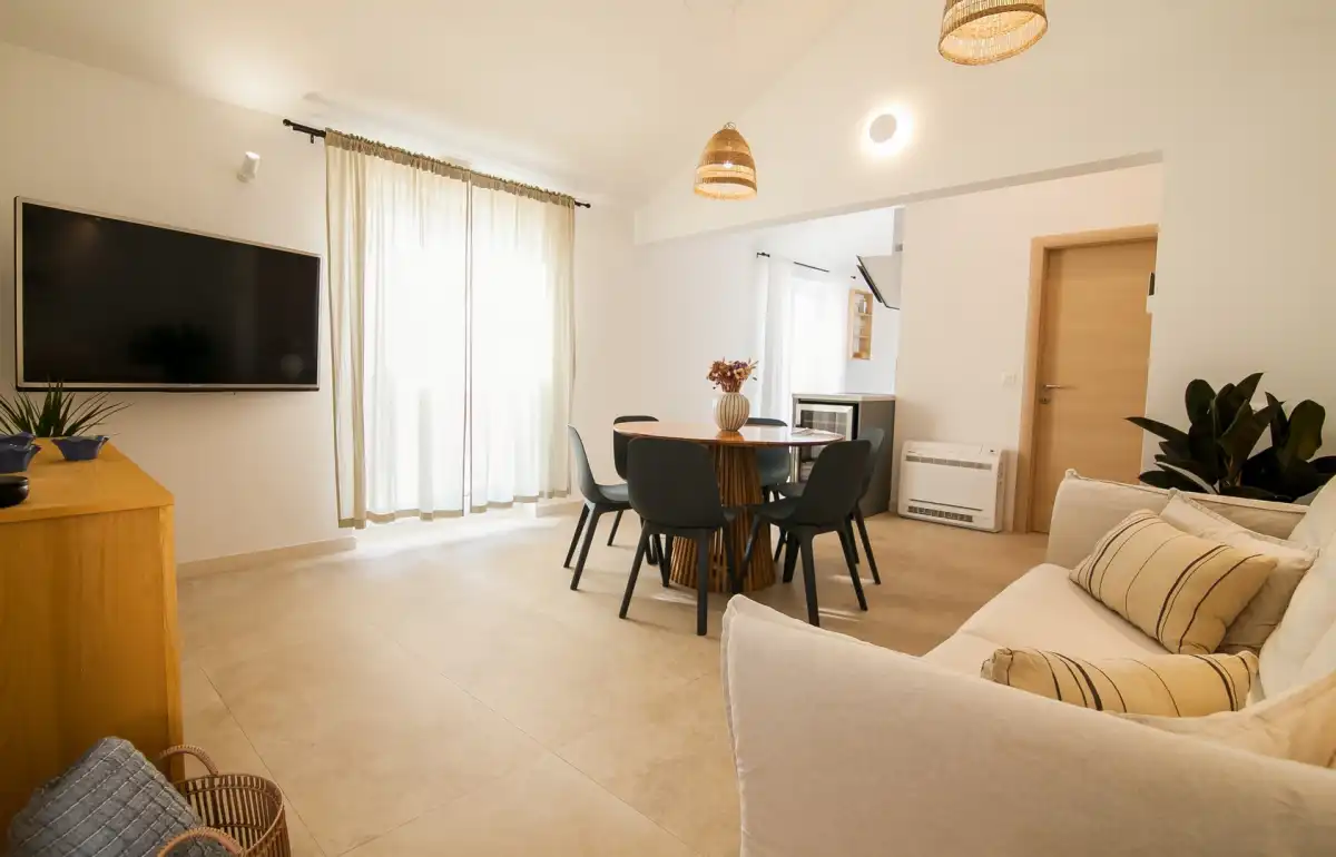 Vila Bolka - Brač, Hrvatski otoci