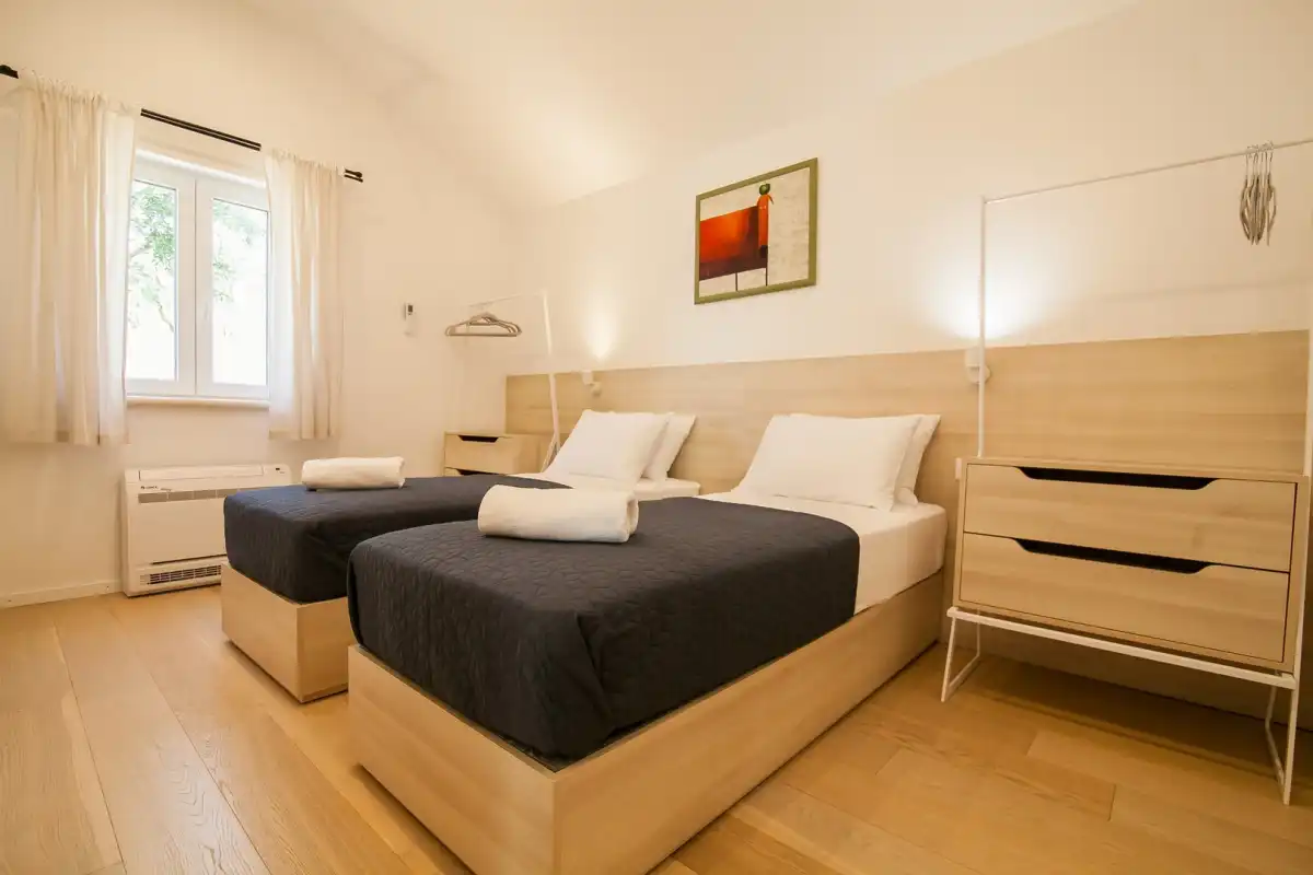 Vila Bolka - Brač, Hrvatski otoci