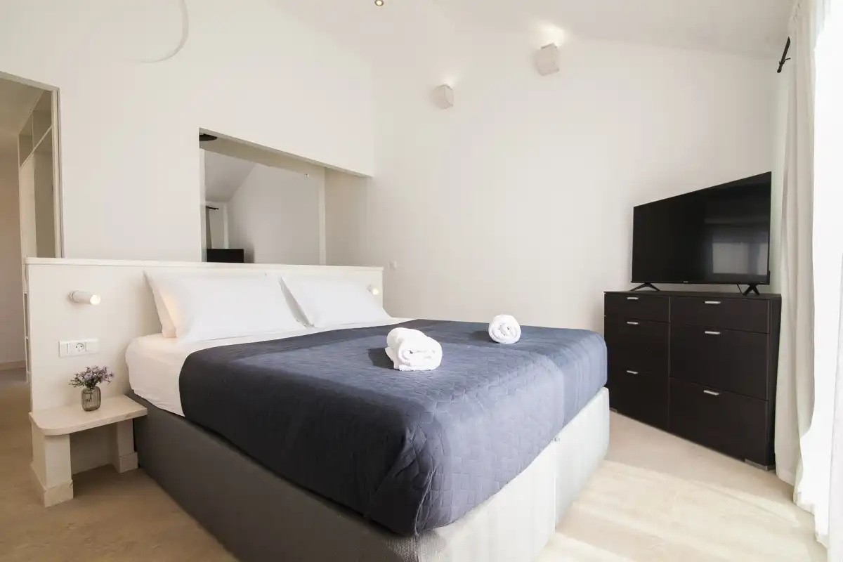 Vila Bolka - Brač, Hrvatski otoci