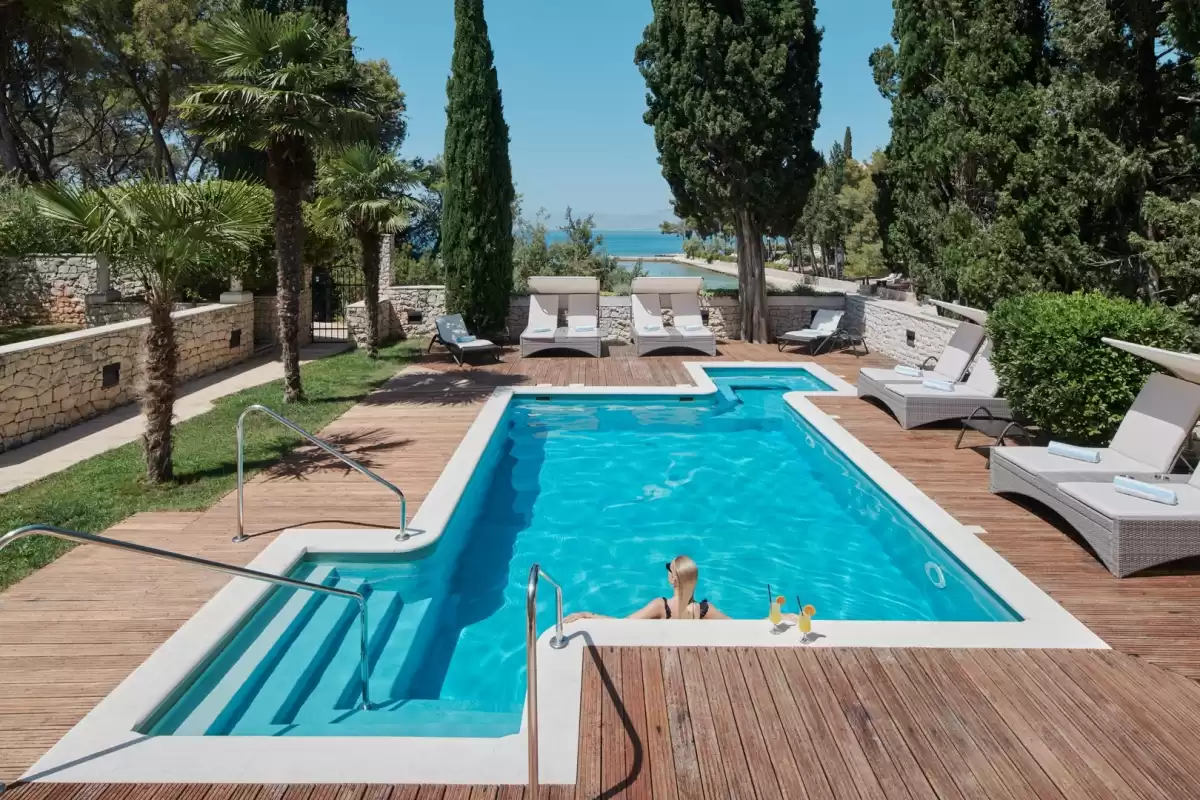 This Villa is one of the Villas in Croatia with pool for large groups. Here you can book a perfect, luxury holiday near the beach.  It is wearth to travel to this location. This Villa offers you sleeps near town, best views on your holidays. Villas large groups with special offers, near old town. 