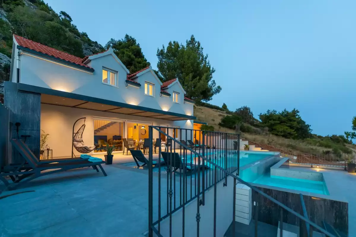 Vila Kruna - Brač, Hrvatski otoci