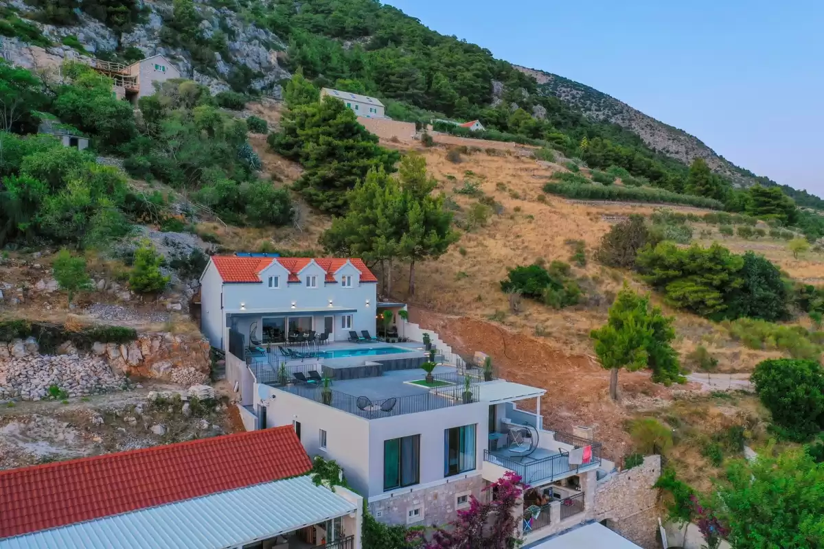 Vila Kruna - Brač, Hrvatski otoci