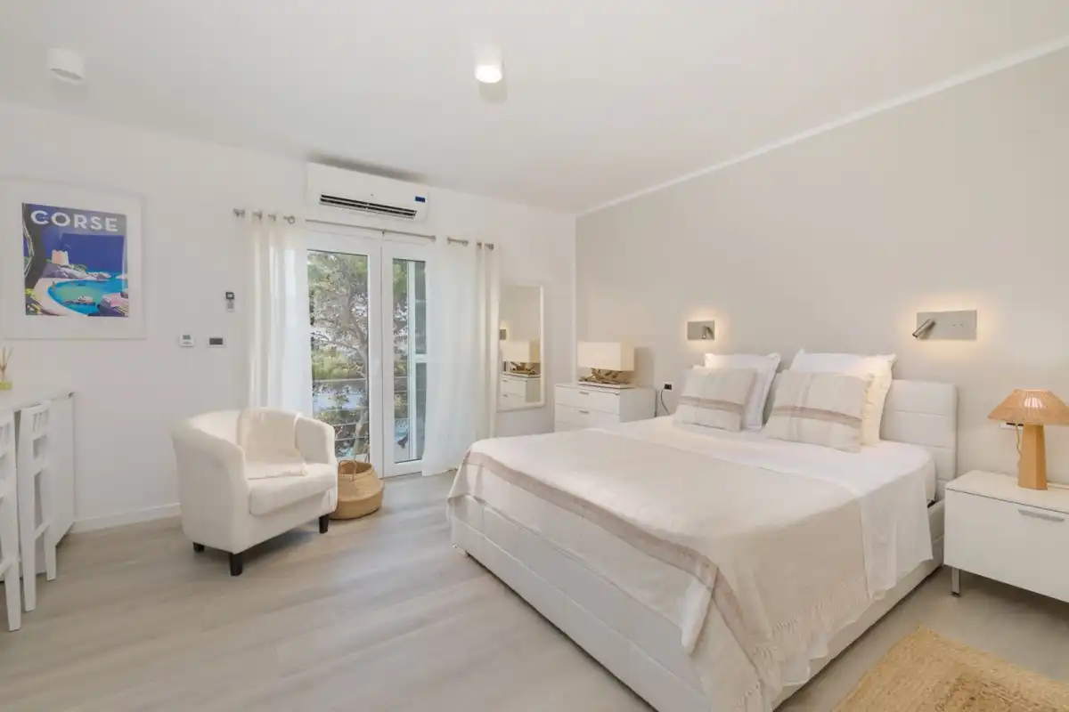 Vila Majerovica - Hvar, Hrvatski otoci