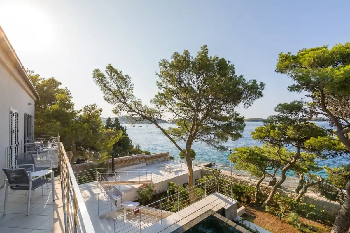 Vila Majerovica - Hvar, Hrvatski otoci