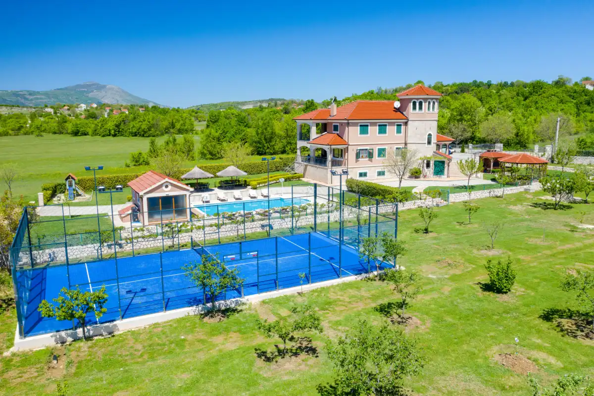 Villa Padel Retreat Drnis - Sibenik, Dalmatia