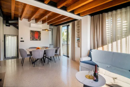 Vice Versa Bura - Krk, Kroatische Inseln