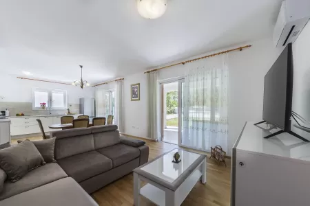 Villa Ana - Labin, Istria