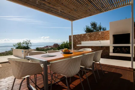 Vila Bolka - Brač, Hrvatski otoci