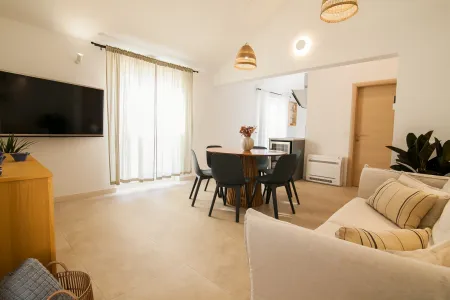 Vila Bolka - Brač, Hrvatski otoci