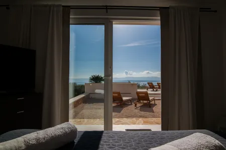 Vila Bolka - Brač, Hrvatski otoci