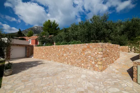 Vila Bolka - Brač, Hrvatski otoci