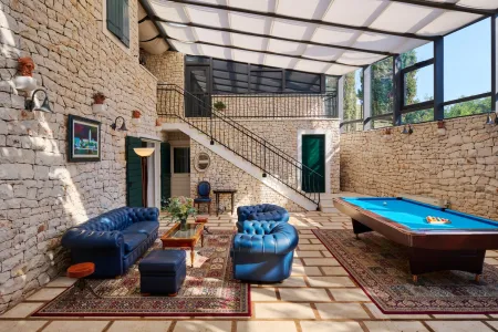 Villa Diocletian's Palace - Brač, Islands