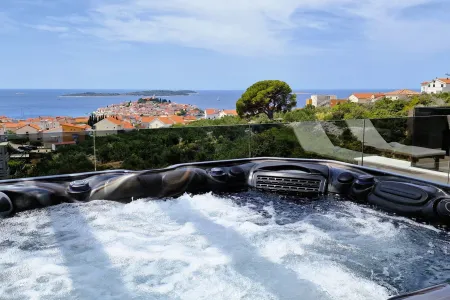 Villa Golden Lion - Sibenik, Dalmatia