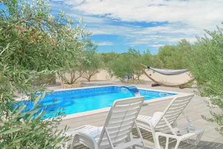 Villa Ivana Vodice - Sibenik, Dalmatia