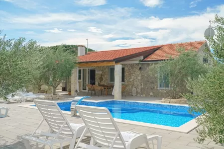 Villa Ivana Vodice - Sibenik, Dalmatia