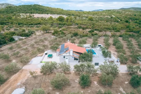 Villa Ivana Vodice - Sibenik, Dalmatia