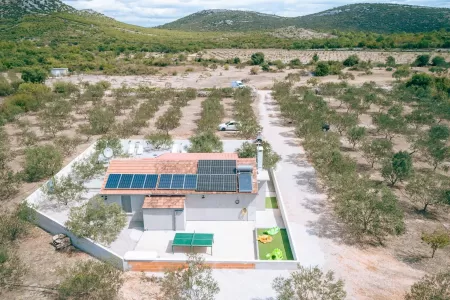 Villa Ivana Vodice - Sibenik, Dalmatia