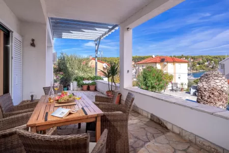 Villa JoHa - Hvar, Islands
