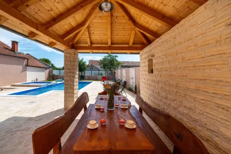 Villa Lana Perusic - Zadar, Dalmatia