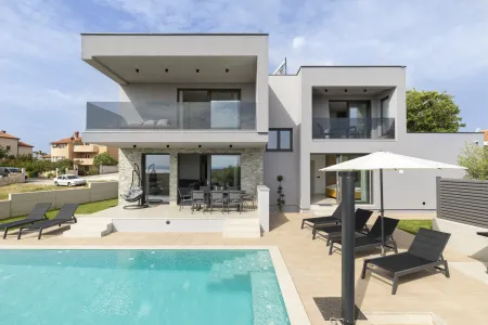 Villa Leola - Pula, Istrien