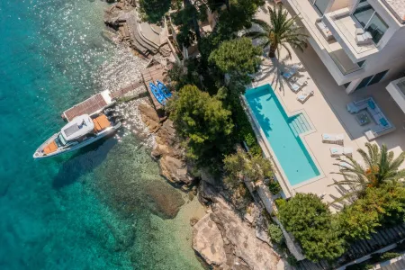 Vila Mila - Brač, Hrvatski otoci