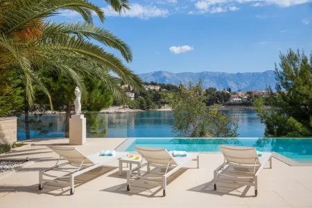 Vila Mila - Brač, Hrvatski otoci
