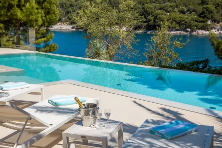 Vila Mila - Brač, Hrvatski otoci