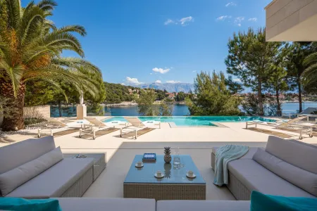 Vila Mila - Brač, Hrvatski otoci