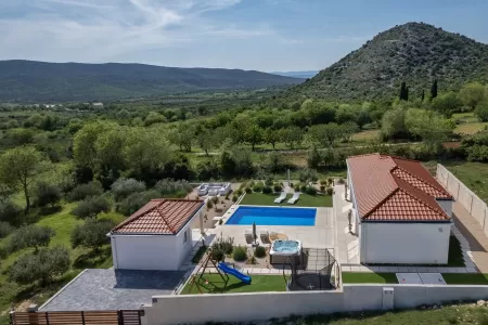 Villa Nebesi - Zadar, Dalmatien