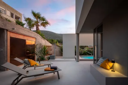 Vila Nisa - Vis, Hrvatski otoci