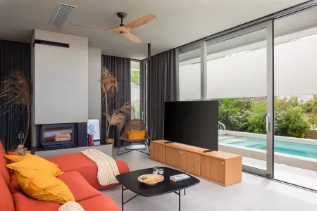 Vila Nisa - Vis, Hrvatski otoci