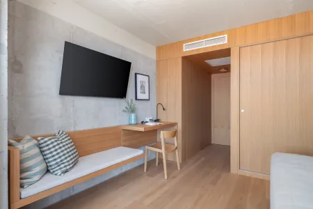 Vila Nisa - Vis, Hrvatski otoci