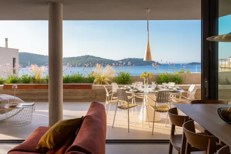 Vila Nisa - Vis, Hrvatski otoci