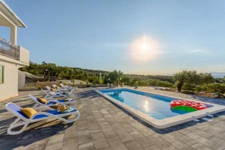 Vila Nono Ante - Brač, Hrvatski otoci