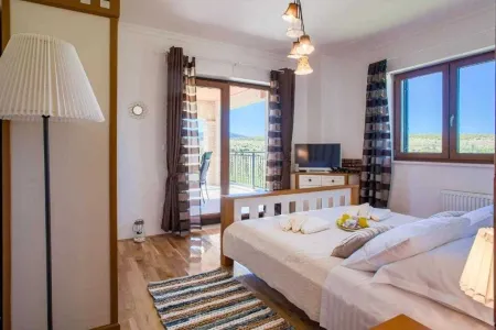 Villa Padel Retreat Drnis - Sibenik, Dalmatia