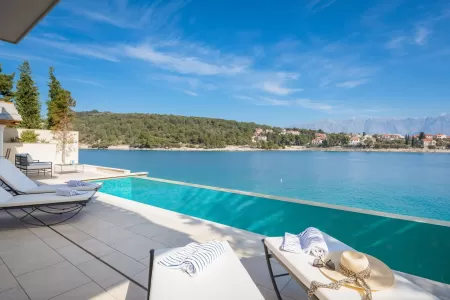 Vila Stara - Brač, Hrvatski otoci