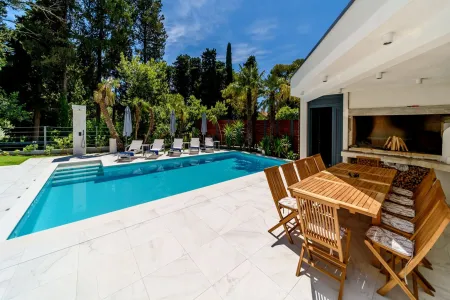 Villa Velvet Bourbon - Split, Dalmatia