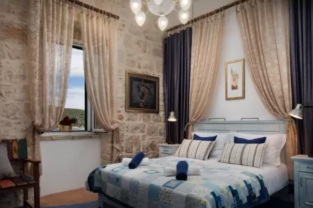 Vila Vis Lighthouse - Vis, Hrvatski otoci