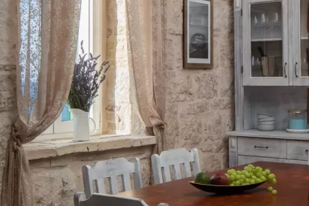 Vila Vis Lighthouse - Vis, Hrvatski otoci