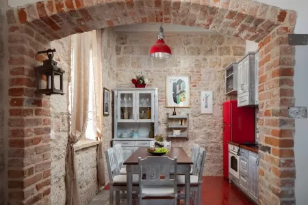 Vila Vis Lighthouse - Vis, Hrvatski otoci